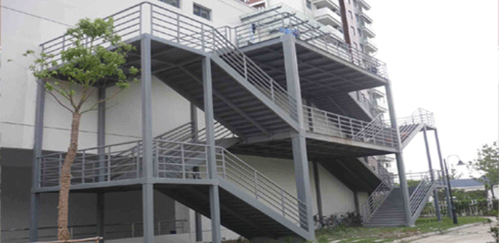 山東三維鋼結構樓梯