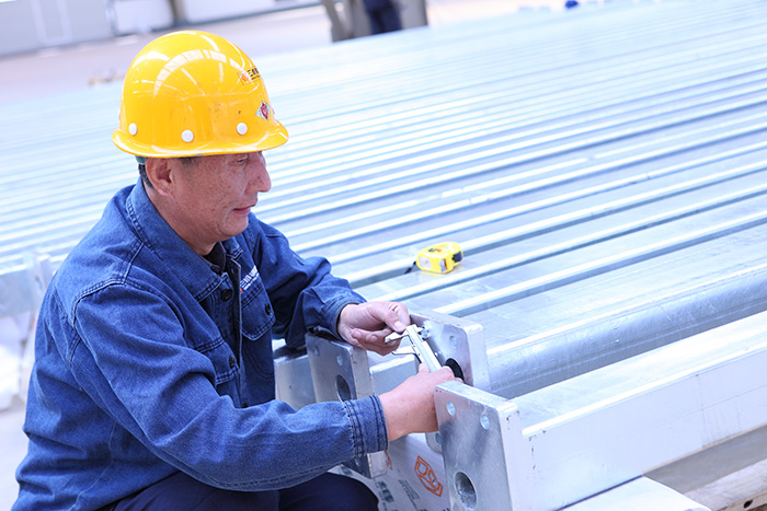 山東三維輕鋼結構廠房質檢現場