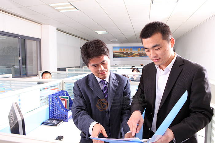 山東三維鋼構鋼結構廠房預算員