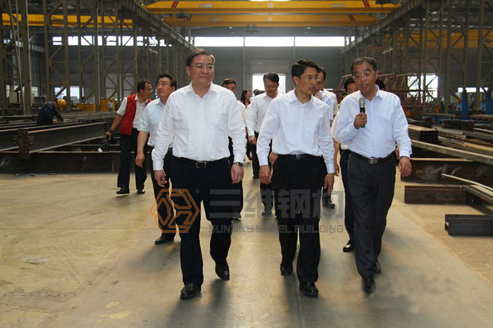 棗莊市政府調研組來山東三維鋼結構公司調研