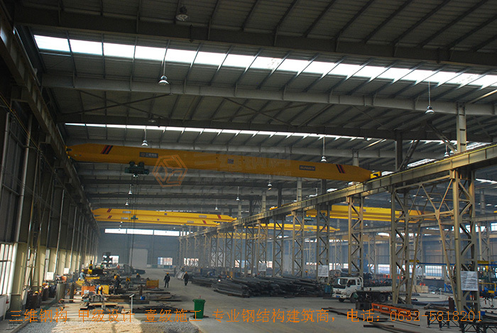 山東三維鋼結構股份有限公司鋼結構廠房現場